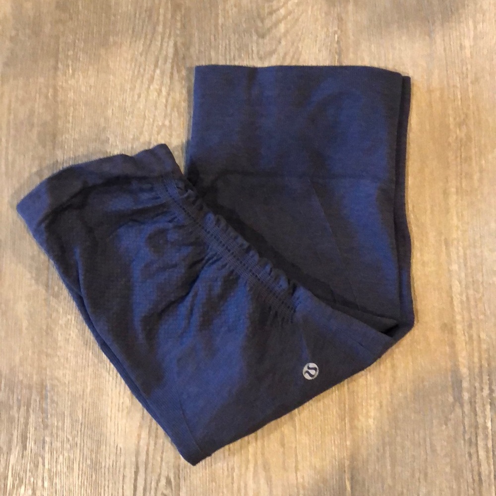Lululemon Crop Leggings Size 8 Purple